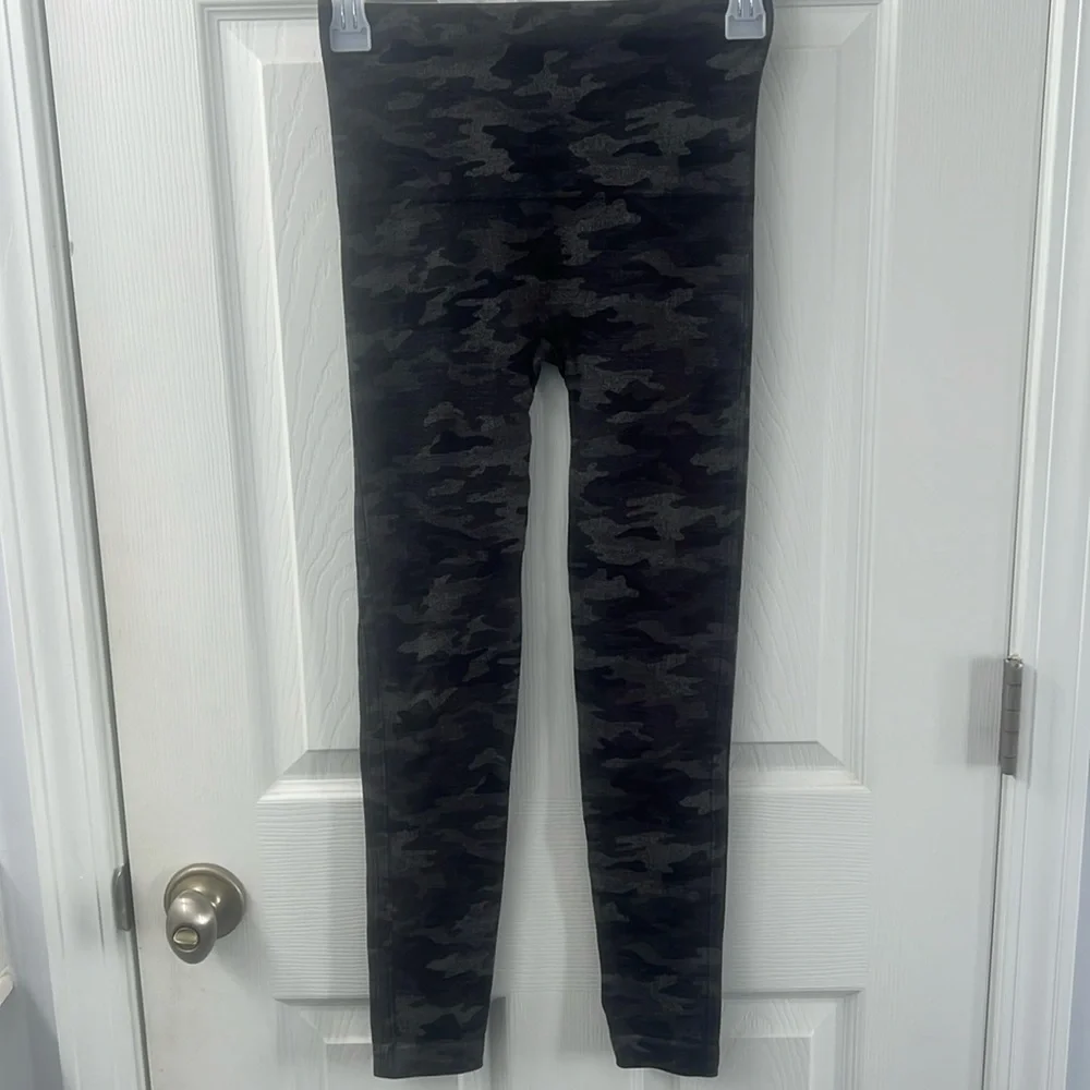 Spanx leggings - Picture 1 of 3
